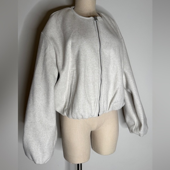 Zara Bomber Cream Zip-Up Jacket cropped. Round Neck Pockets Light Grey Large - Picture 2 of 8